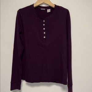 Levi’s berry cotton blend Henley long  sleeve sz l large worn once